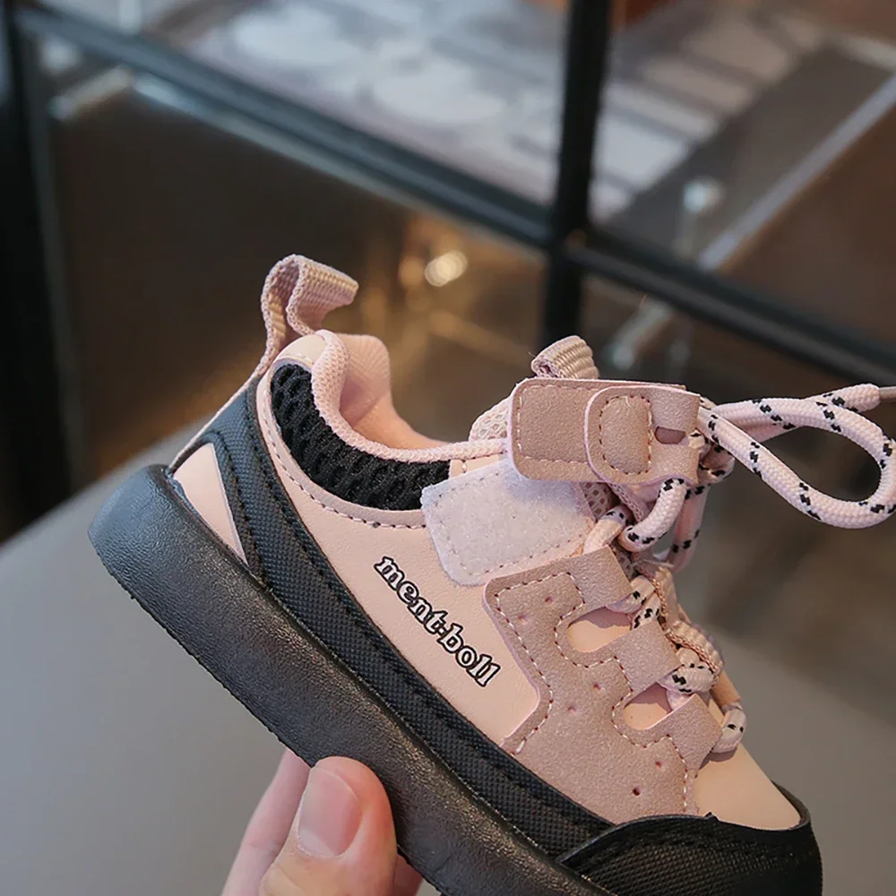 جديد للأطفال بولي Leather أحذية رياضية جلدية في الهواء الطلق الخريف أطفال أحذية رياضية بيئة العمل لينة سوليد صبي فتاة احذية الجري أحذية رياضية عادية
