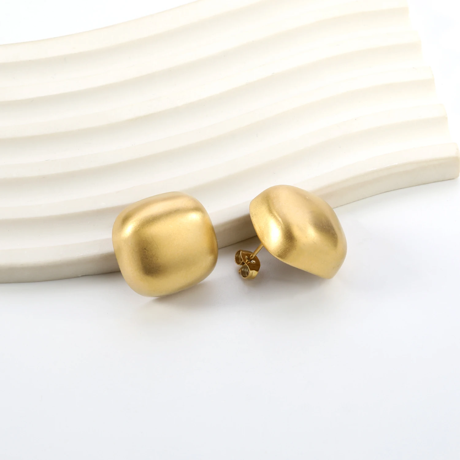 LUXUKISSKIDS Women Round Big Golden Stud Earrings for Party Luxury Water Drop Shape Smooth Chunky aretes Steel Geometric Jewelry