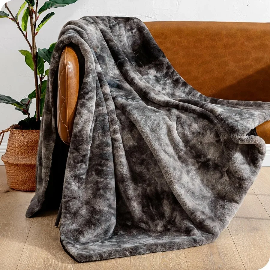 

Faux Fur Blanket UltraSoft Luxurious Cozy Warm Blanket for Couch Sofa Chair Bed Fuzzy Fluffy Super Soft Decorative Bed Blanket