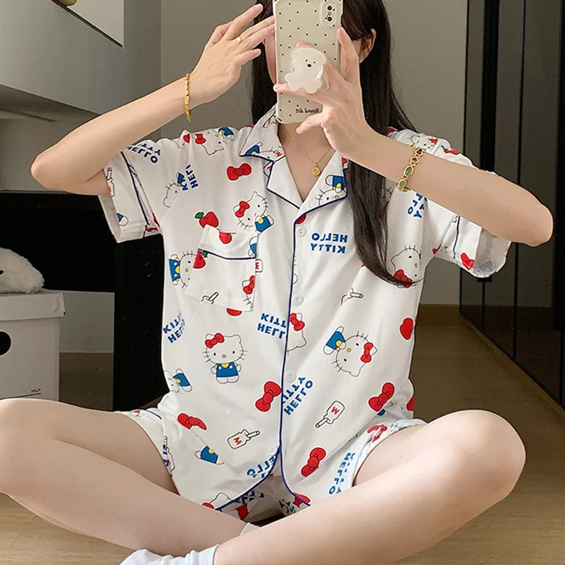Conjuntos de pijamas bonitos de Hello Kitty para niñas, camisón holgado de dibujos animados, camisetas suaves de manga corta, pantalones cortos, ropa de dormir dulce para mujeres, verano