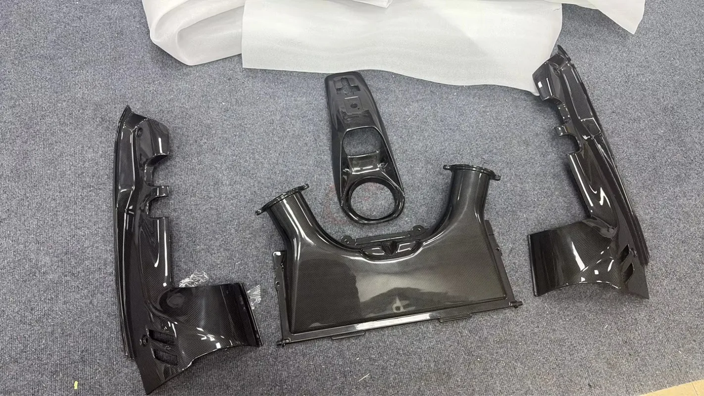 Upgrade OEM Style Dry Carbon Fiber Engine Compartment Interior Engine Hood Panel air Intake Cover for 488 Spider