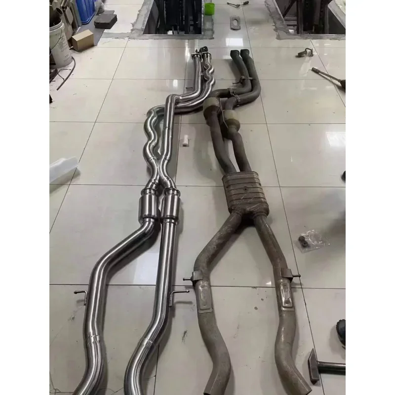 Equal length Mid pipe For M3/M4 F80 F82 F83 S55 3.0T 2014-2019 Exhaust Pipe 304 Stainless Steel Car Exhaust System