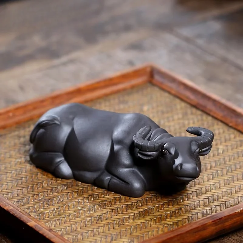 Artesanal arcilla púrpura mascota té Zodiaco ganado adornos escritorio té estatuilla artesanal Boutique té accesorios