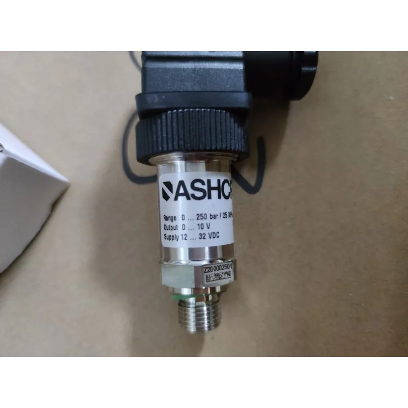 YASCO KM41 pressure sensor 0-250bar 0-10V injection molding machine servo oil pressure sensor 400bar
