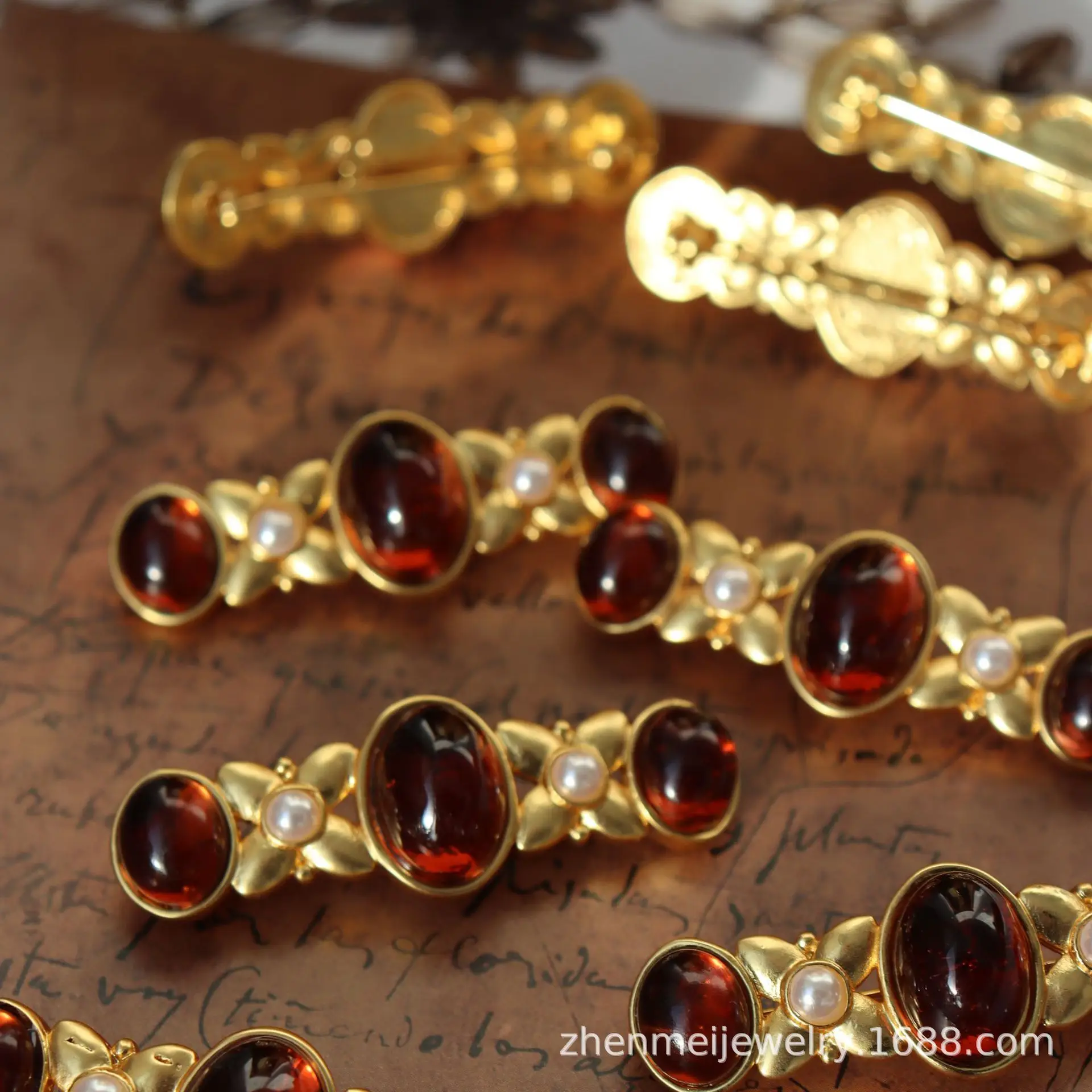 

Vintage Jewelry Pearl Rhinestone Enamel Palace Style Vintage Brooch