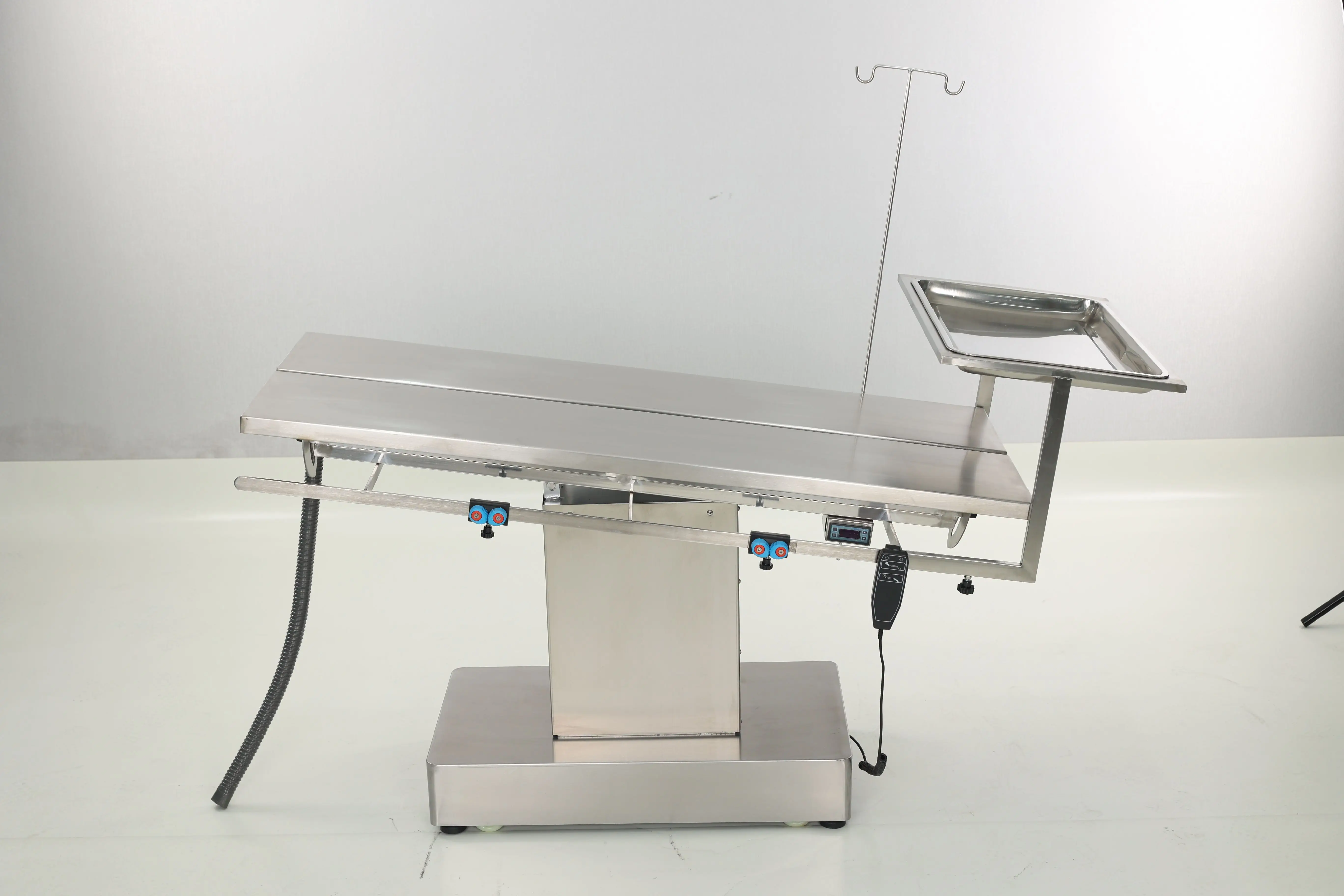MT MEDICAL Vet Operating Table Large Animals Electric V-Type Stainless Steel Automatic Diagnosis Reusable Pet Dog Automatic
