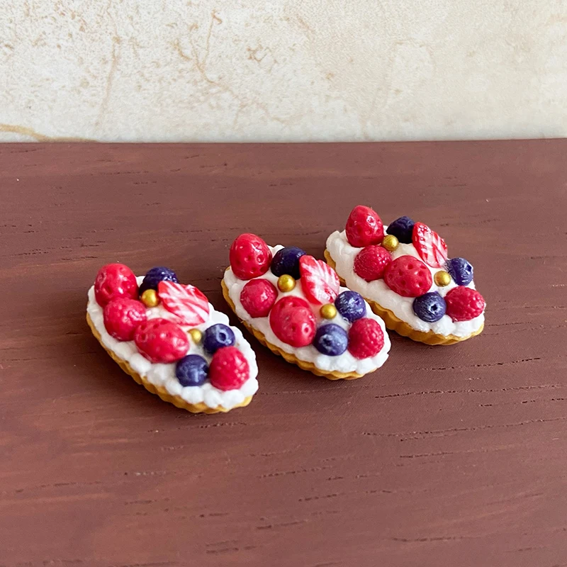 

Кукольный домик, мини-моделирование, клубника, черника, лодка, пирог, модель, кухонные аксессуары для еды, декор кукольного дома, ролевая игра, игрушка в подарок
