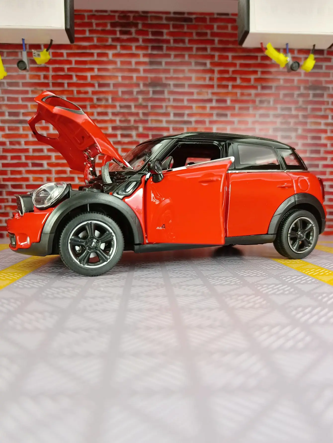 rastar 1:24 BMW mini cooper s countryman Simulation static alloy car model metal ornaments adult gifts children\'s toys