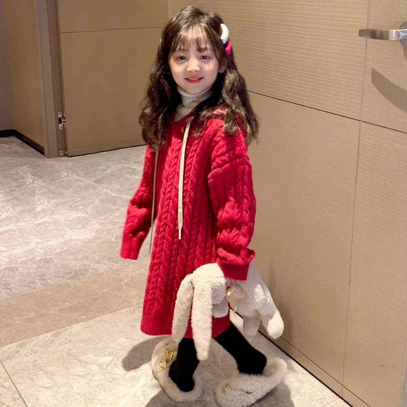 فستان سترة شتوي أحمر للأطفال مع بلوفر بقلنسوة من الدانتيل تريكو متوسط الطول حتى الركبة ملابس أطفال مريحة حرارية للفتيات