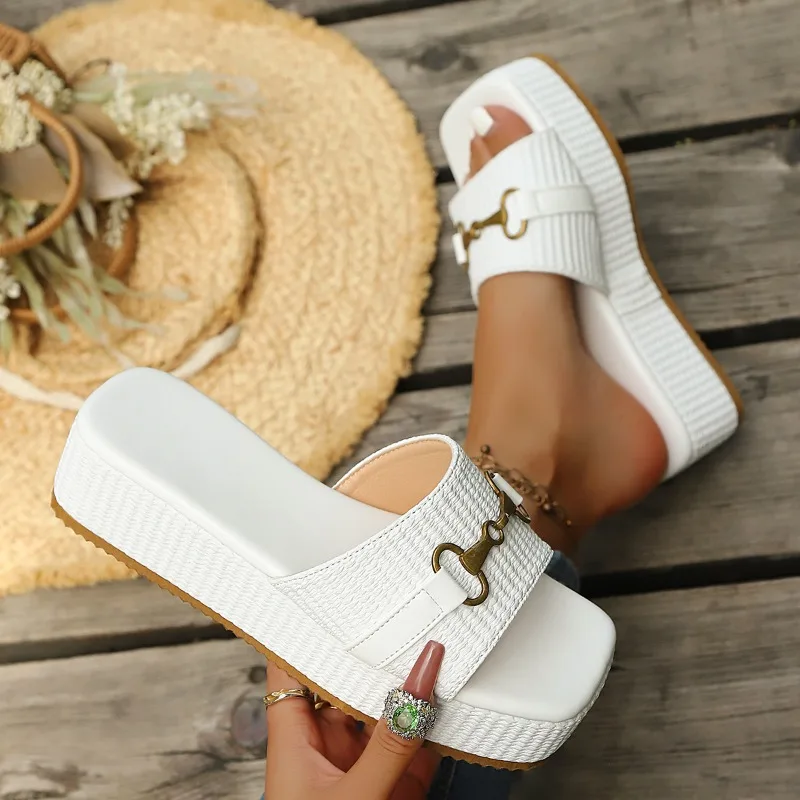 Summer New Women's Thick Sole Sandals Fashion Metal Decor Solid Color Simple Square Casual Shoes for Women Comfort Trend Sandals