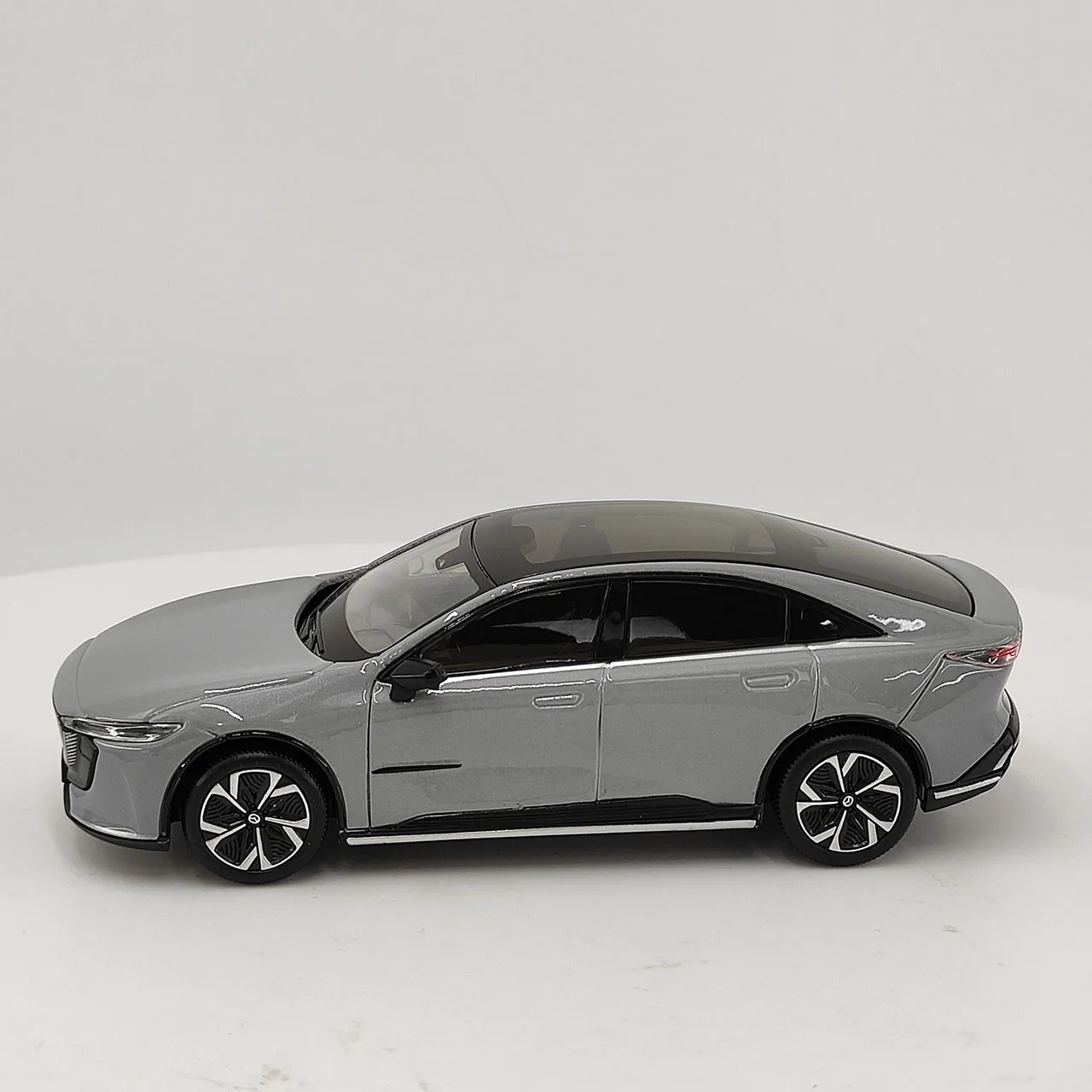 Changan MAZDA 1:43 Scale Mazda EZ-6 Alloy Car Model