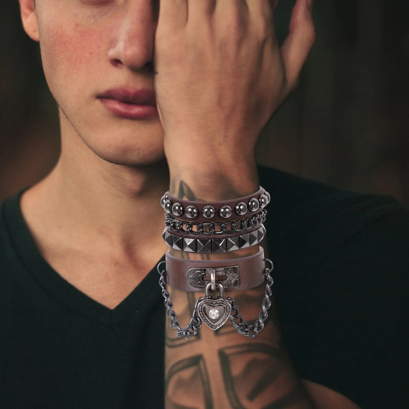 

Bracelet For Men Women Punk Rivet Chain Gothic Wristband Biker Jewelry Cosplay Accessory Halloween Gift