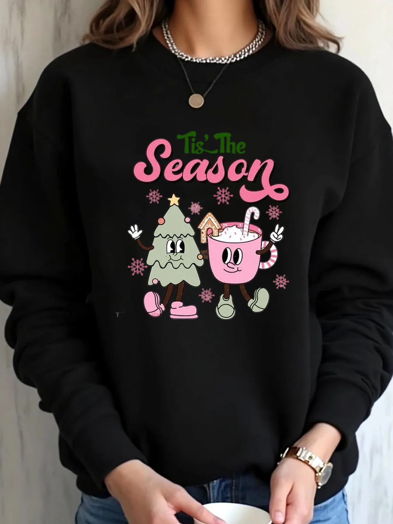 

Женская толстовка большого размера с рождественской елкой и принтом горячего шоколада Tis The Season Outdoor Wear
