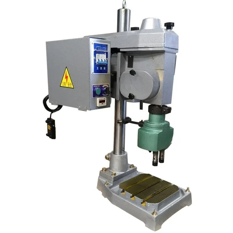 Double axis automatic tapping machine