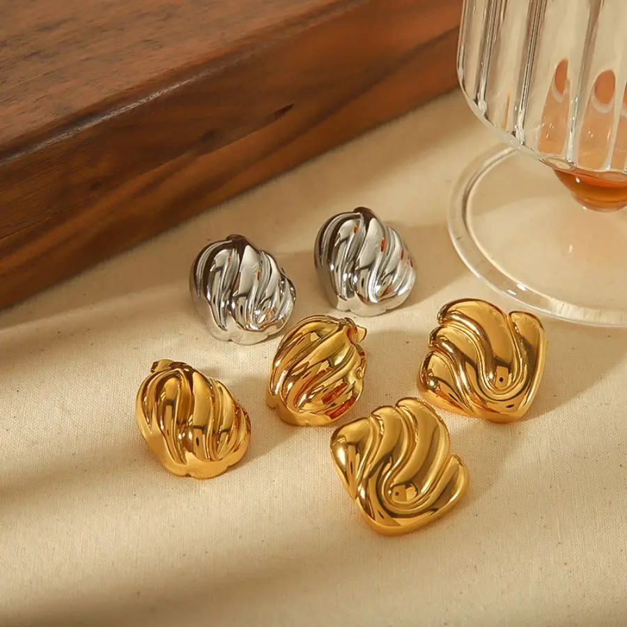 Fashion 18k Gold Plated Wave Texture Stud Earrings Non Tarnish Waterproof Chunky Geometric Square Earrings Jewelry for Women