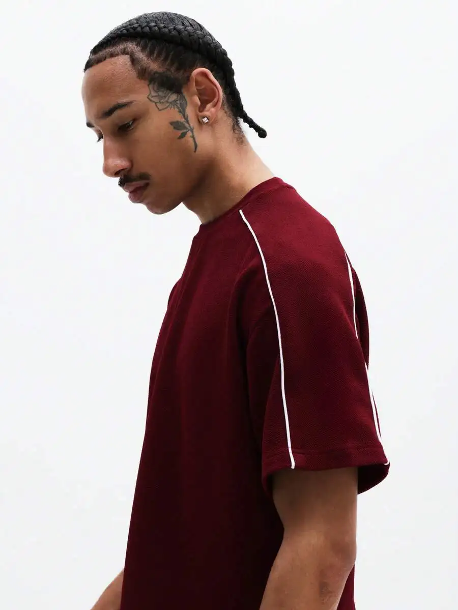 

Mens Short Sleeve Crew Neck Tee With White Contrast Piping Regular Fit