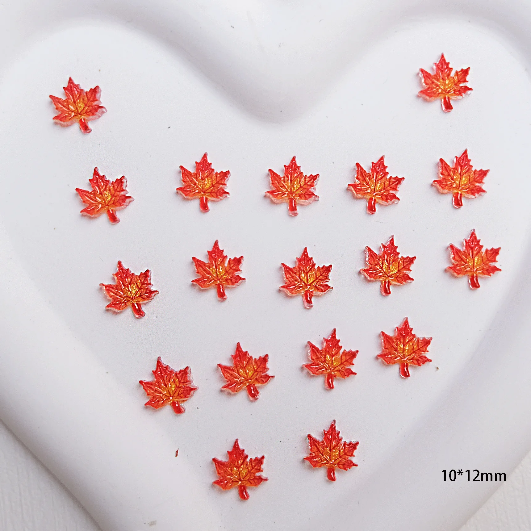 30PCS/50PCS Realistic Resin Miniature Maple Leaves for Diy Model Making/Micro Landcape/Home Decor/Craft/Terrain Ground Kits