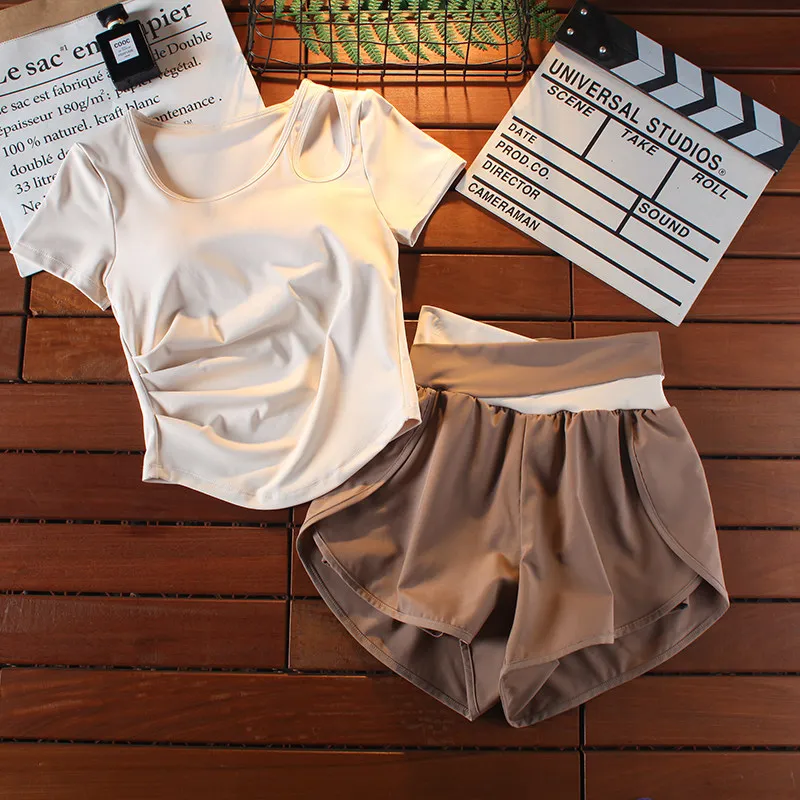 Yoga Short Sleeved Set Women's Quick Drying High Waisted Shorts Sports Training Fashion Fitness T-shirt Chest Cushion Included