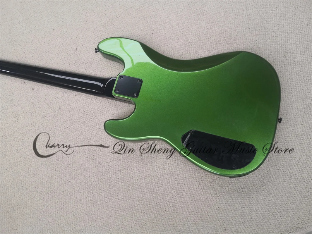 4 strings metal green bass guitar prec bass basswood body black neck blac head fixed bridge rosewood fingerboard