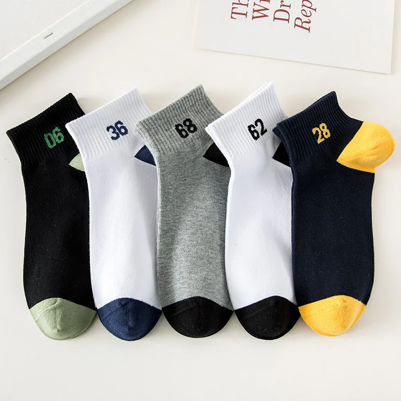 1 Pair Of Mens Boat Socks Low Top Shallow Mouth Invisible Polyester Figure Socks Stripes Vintage Harajuku