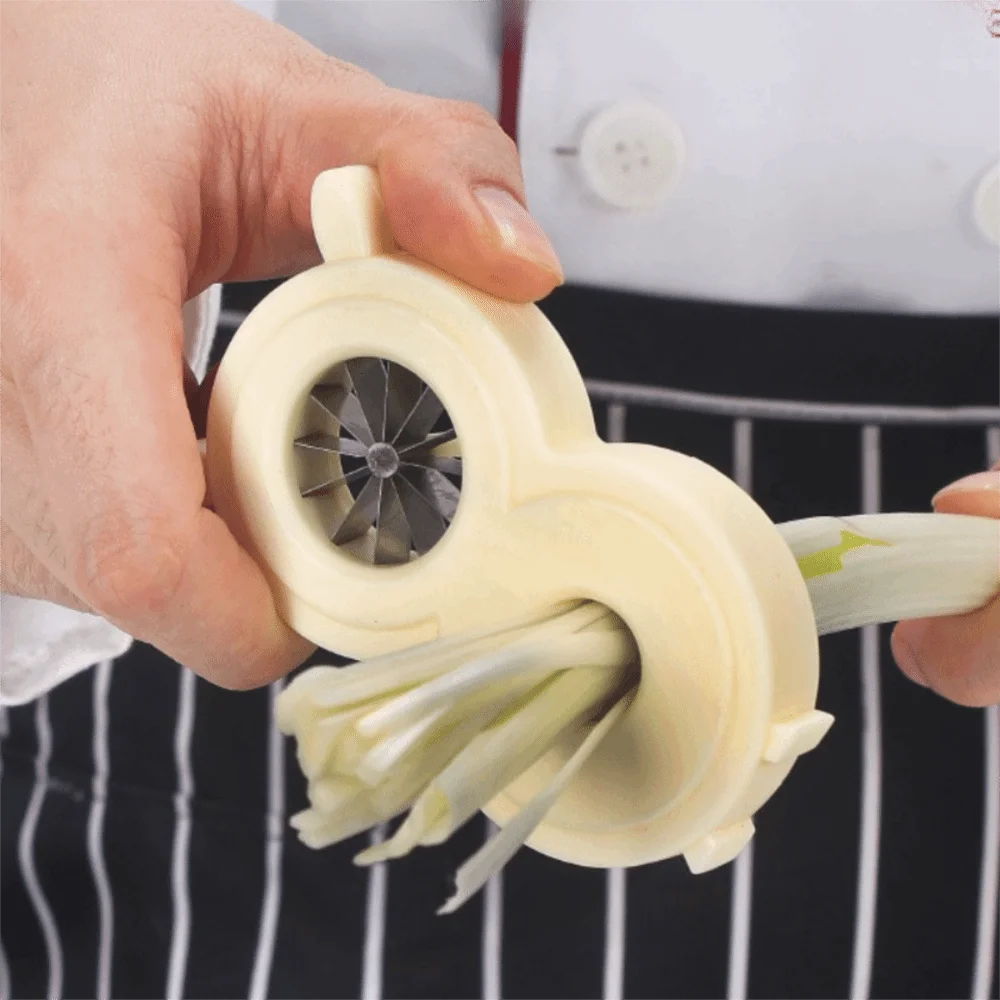 Kitchen Gadgets Bear Shape Scallion Shredder Sharp Effort-saving Scallion Slicer Quick Green Onion Cutter Cook