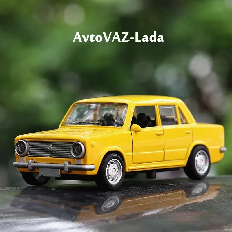 Alloy Double Door Lada Car Model Toy for Children Boys Favorite Play Vehicle Collectible Miniature Representation
