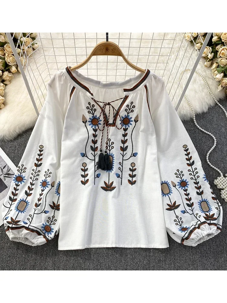 Women Spring Blouse Ethnic Style Retro Literature Loose Embroidered Cotton Linen Round Neck Pullover Shirt Casual Top D3549