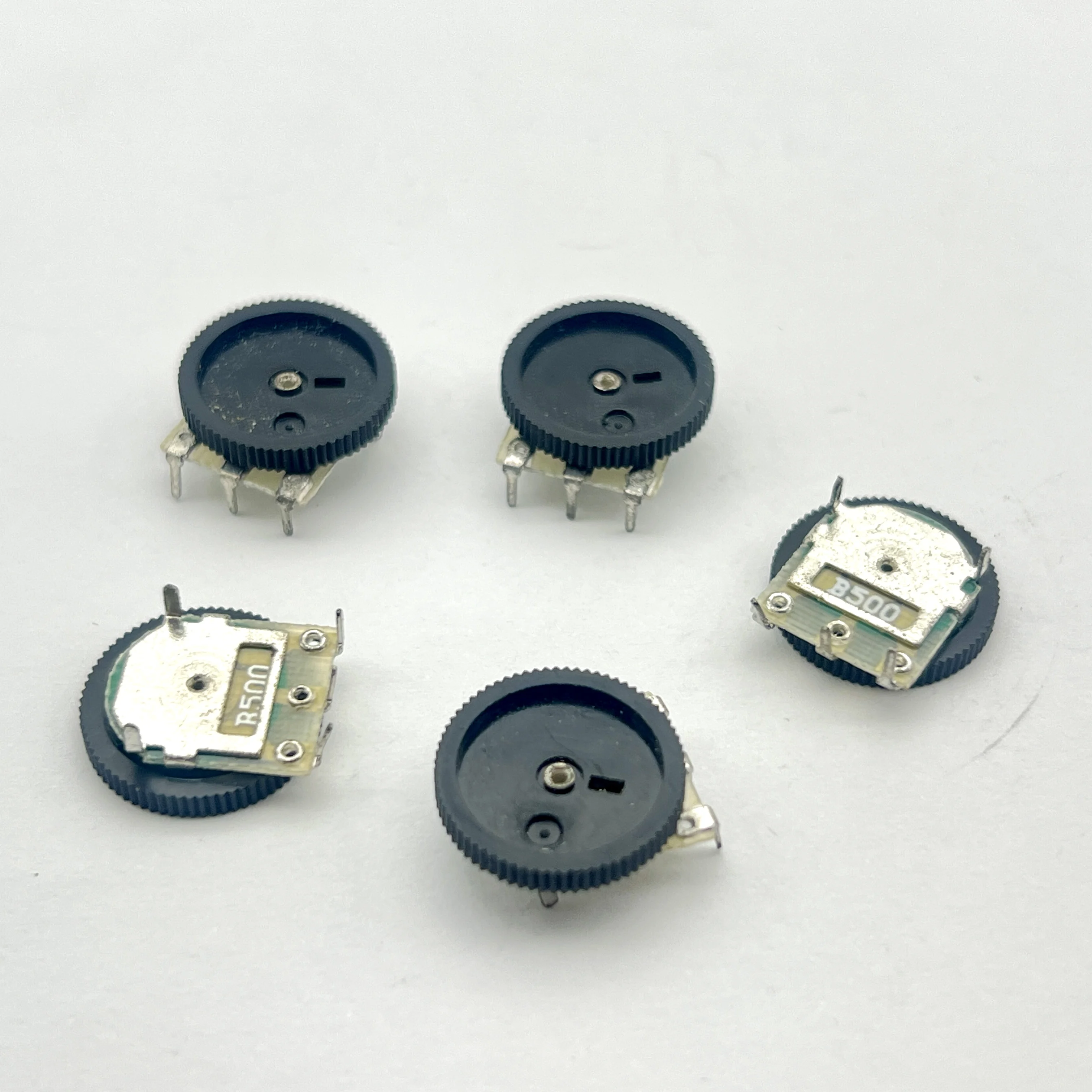 10pcs of high-quality 14MMX2MM gear radio-specific potentiometers, 3-pin single-gang B500K