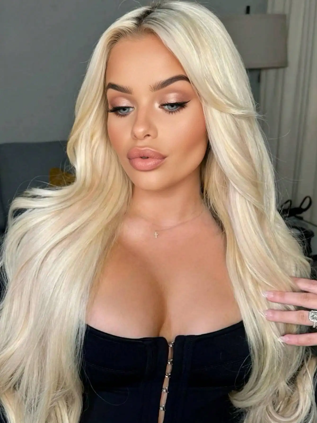 Ombre Blonde 180 Density Straight Lace Front Wigs Human Hair 13x6 HD Transparent Glueless Wigs Human Hair Pre Plucked With Baby Hair Natural Looking Silky Straight Lace Frontal Wigs For WomenFor HalloweenUse