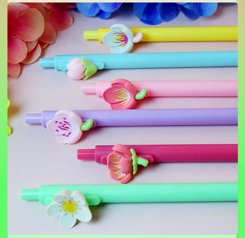 12 Stück Kugelschreiber mit einem kleinen blumenförmigen Anhänger, ein Muss für Blumenliebhaber, ein kreatives Geschenk und ein unterhaltsames Büro-Accessoire. – Detail 3