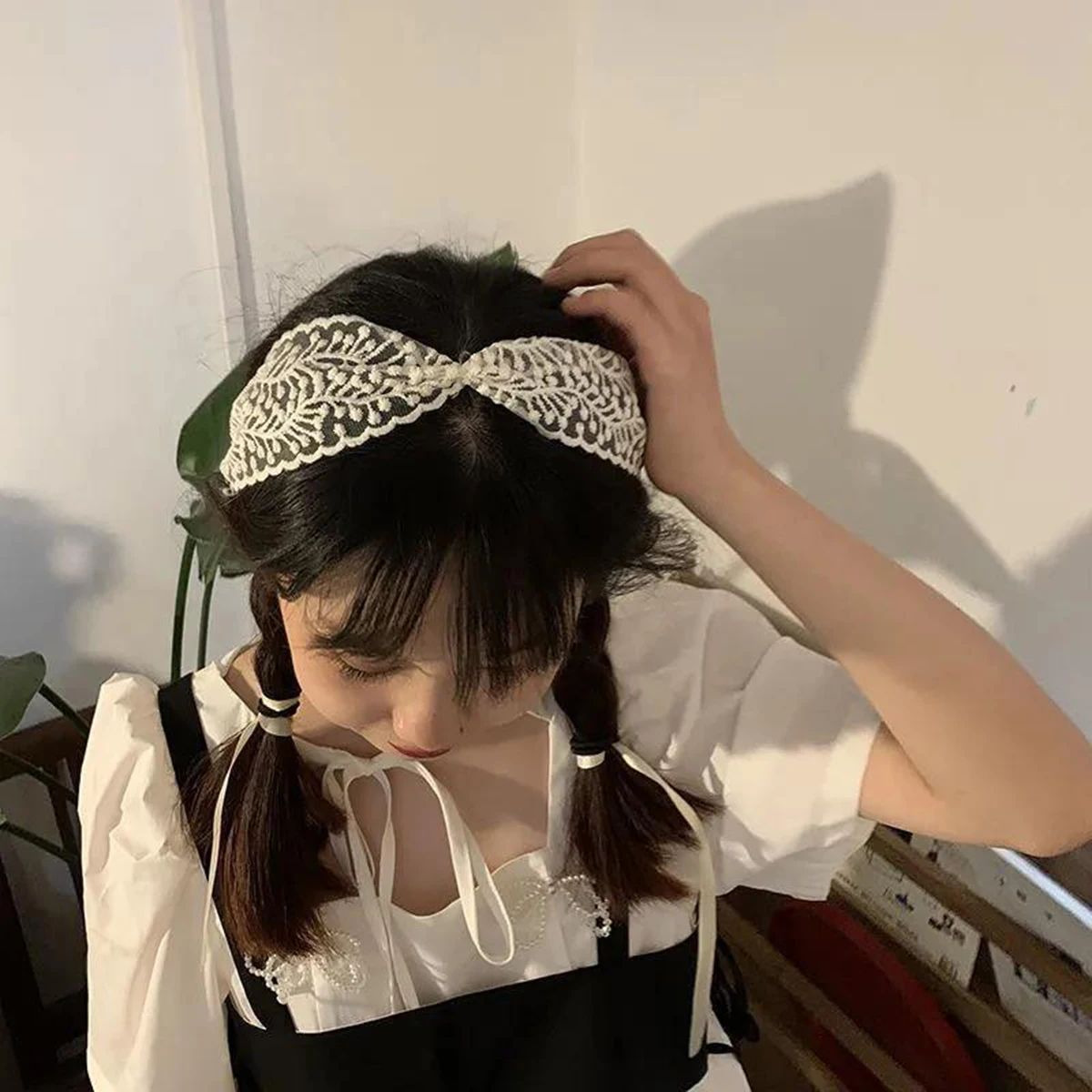 Blumen- und Gras-Haarband im Ballett-Stil mit Spitzenband, Niedliches und Süßes Kopftuch, Dünner Kopfschmuck für Damen – Detail 3