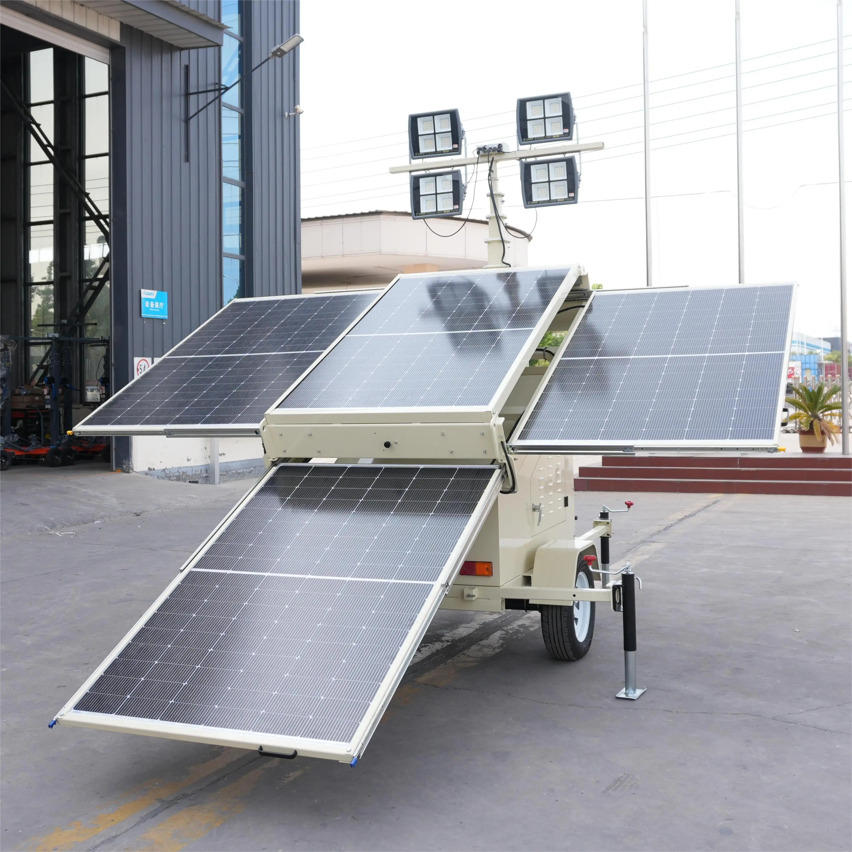 Portable Solar LED Light Tower 360 Degree Rotating Lighting Monitoring Garden and Road Lighthouse for Sale