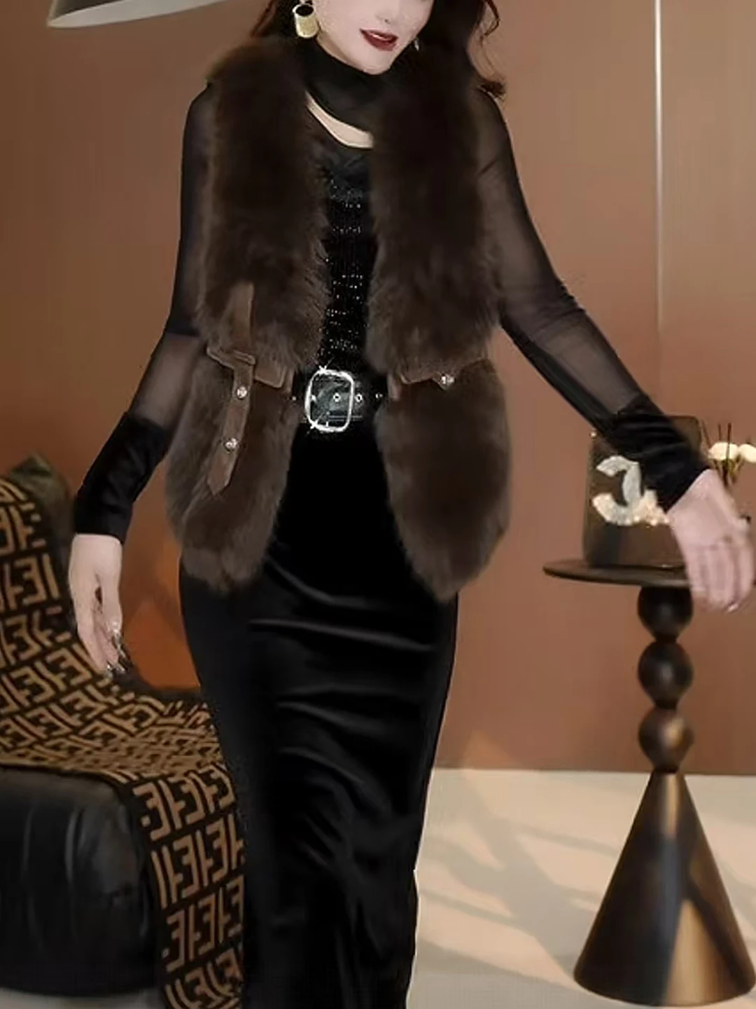 

Faionable мягкий кожаный пушистый лоскутный жилет женский скользящий жилет для похудения для поездок на работу и ветер осень Новое поступление