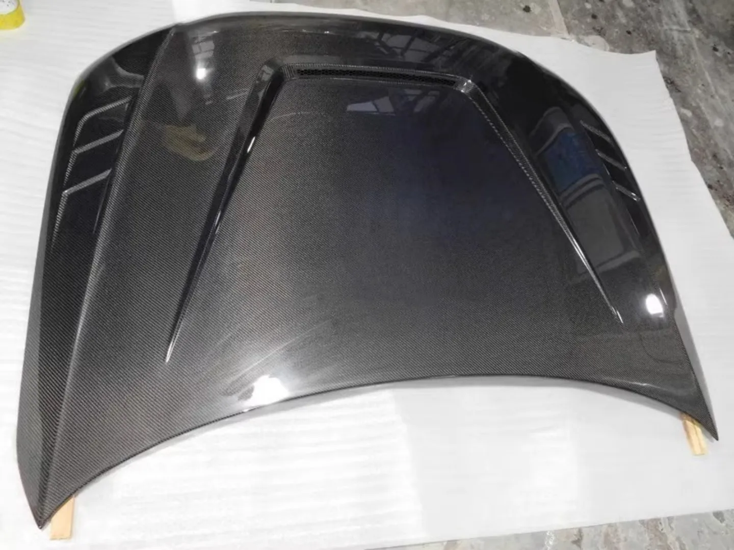 Unpainted Resin Carbon Fiber Engien Hood Engine cover for Audi A4 B8 2009 2010 2011 2012 modified Auto Accessories