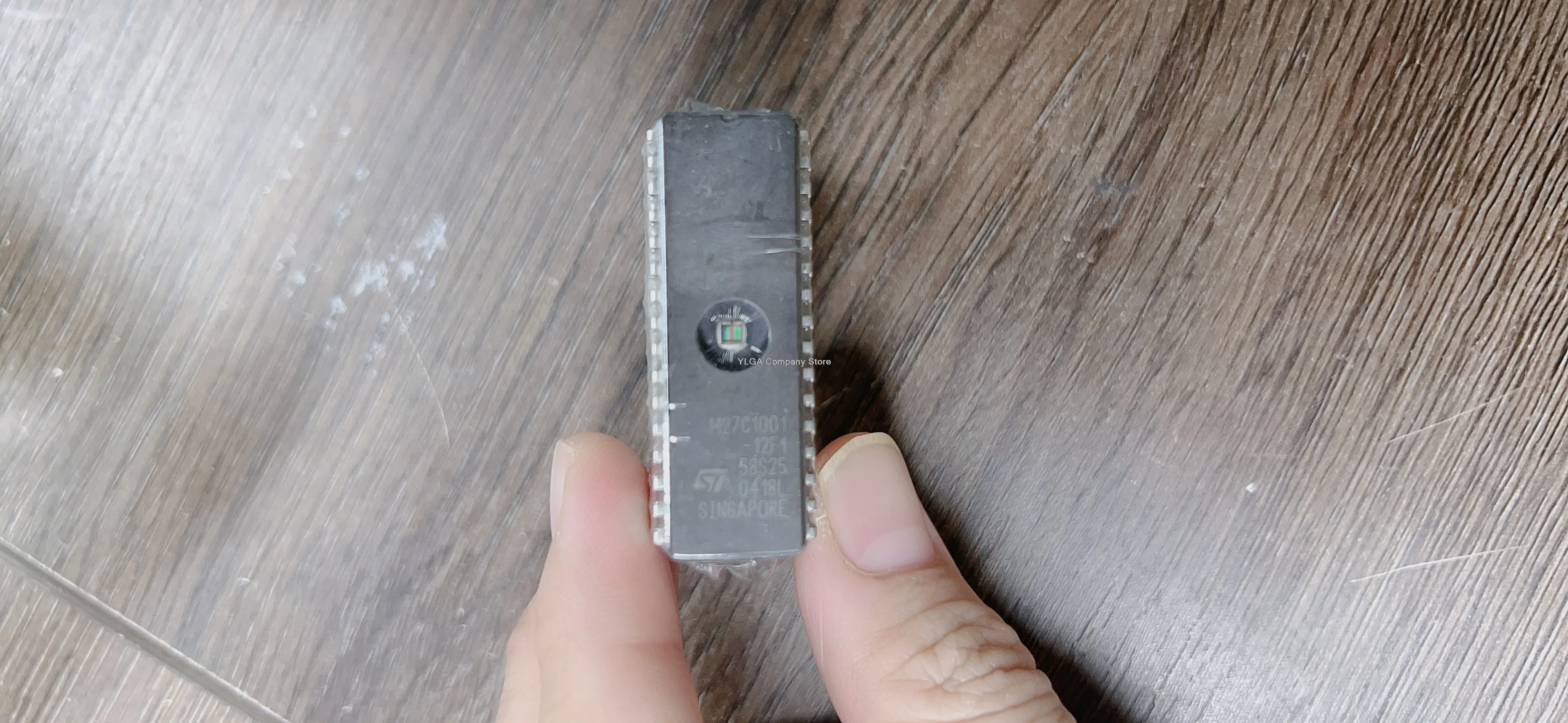  M27C1001-12F1 memory EPROM and OTP EPROM integrated IC chip DIP32 m27c1001 original  10PCS -1lot  