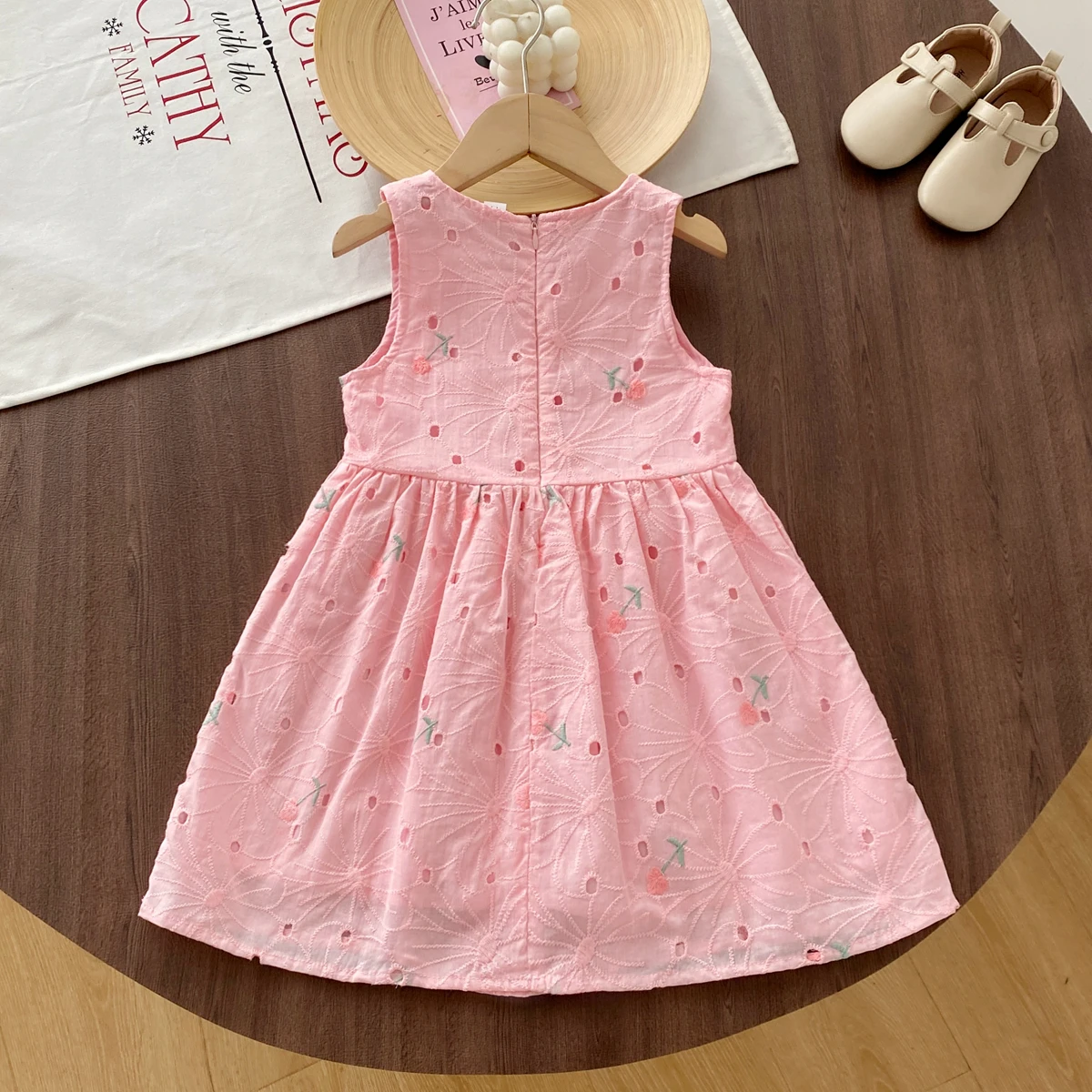 Round Neck Princess Dress Summer Korean Style Simple Embroidered Casual Sleeveless Dress Kids Costume