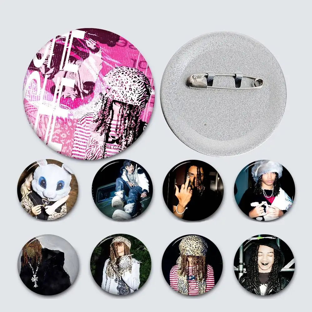 Rapper Che Rest In …