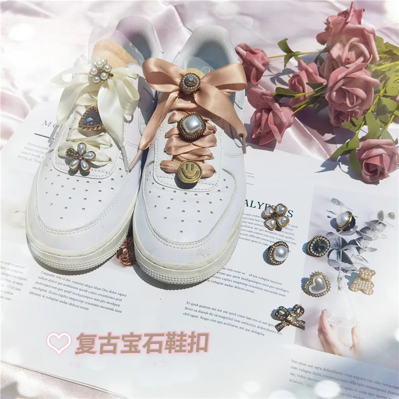 

Shoe Charm Vintage Luxury Pearl Rhinestone Crystal Buckle for Sneakers Premium Elegant Lace Decoration Daily Wear Lightweight