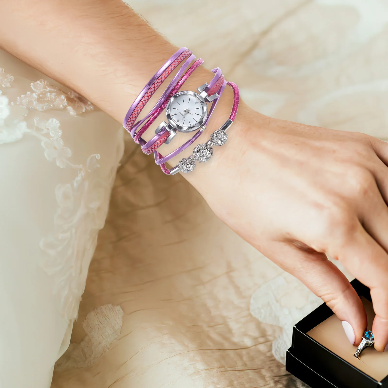 ساعة معصم كوارتز لؤلؤية عصرية هدية عيد ميلاد على الطراز العتيق للنساء ساعة هدية نسائية إبداعية أنيقة #1