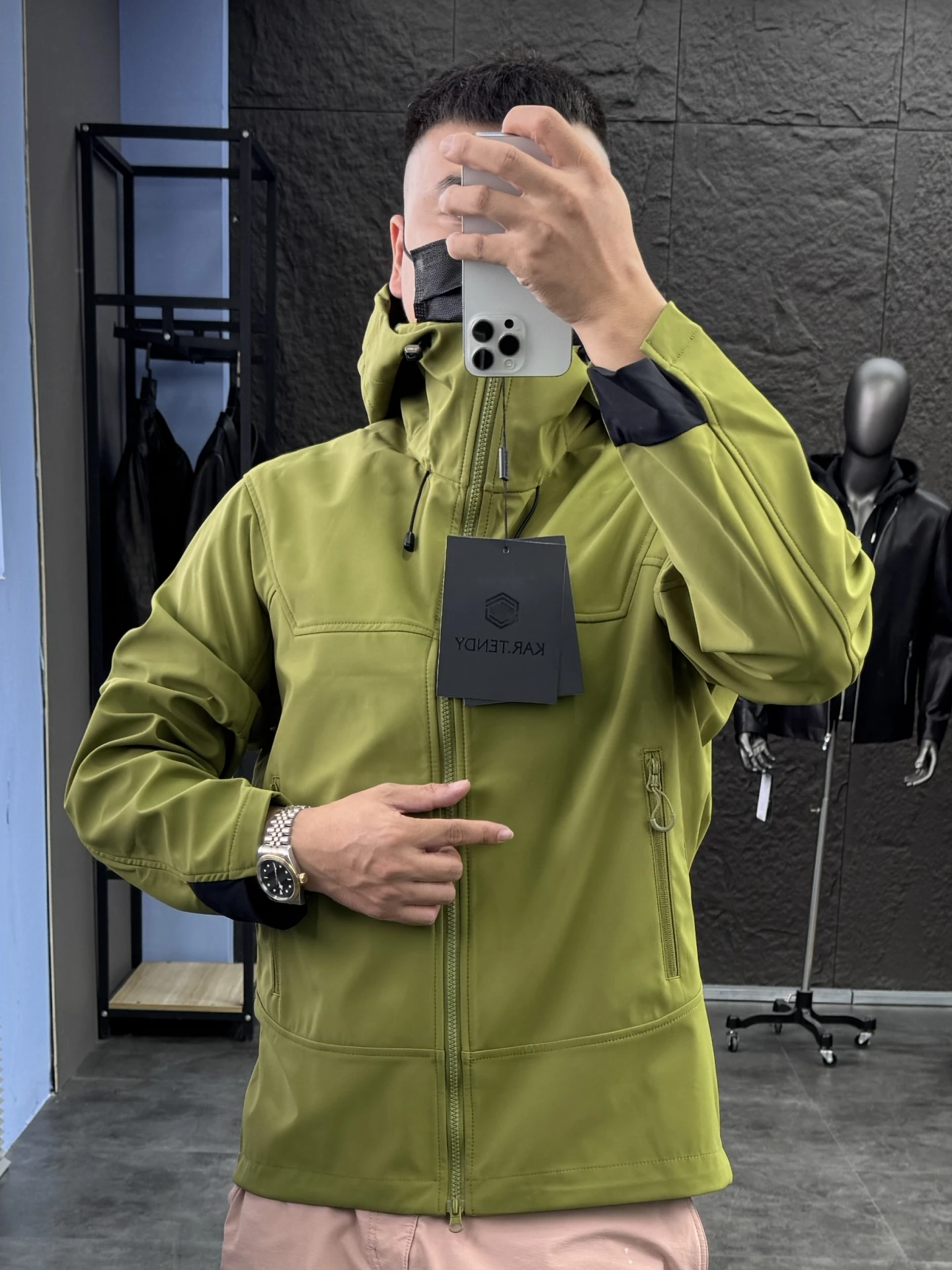 

Svip Xiong 4200 Functional Jaet Men's Outdoor Hooded Thiened Casual Loose Coat Autumn Season Polyester Fiber Long Sve ...