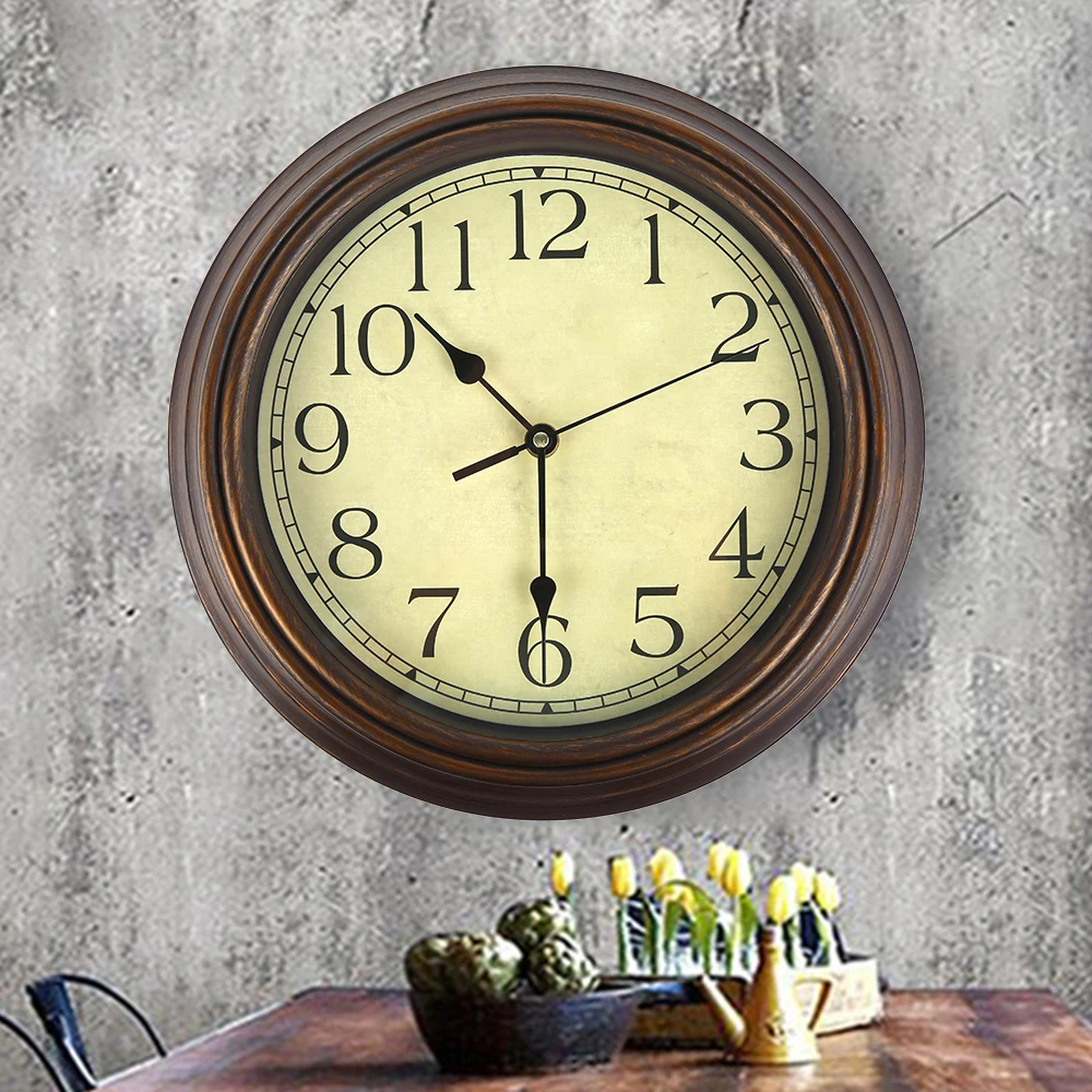 Vintage Round Imitation Wood Color Wall Clock Antique Gold Clock Study Room Kitchen Living Room Quiet Wall Clock Decor Supplies