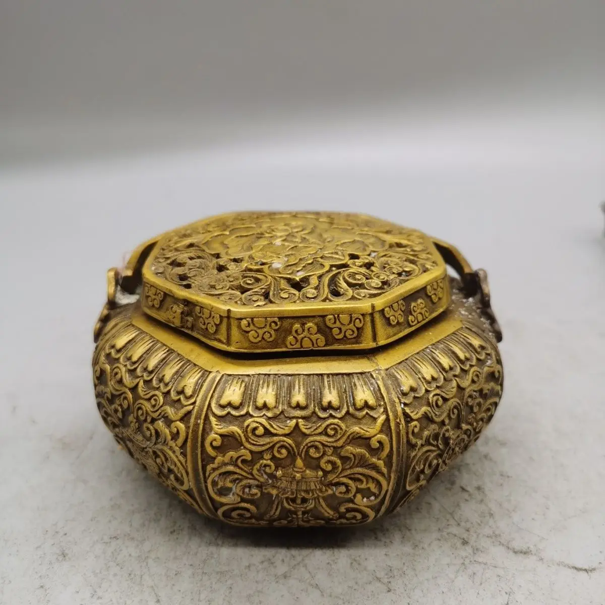 

Hollow auspicious beast pattern Incense Burner Statue for Tea Home Decor Ornaments
