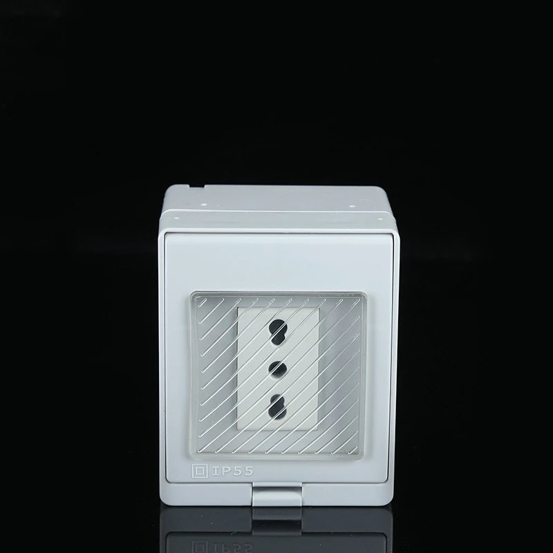 Italy Plug Surface Mounted Outdoor Garden Indoor Bathroom Kitchen IP55 Waterproof And Rainproof safety Socket