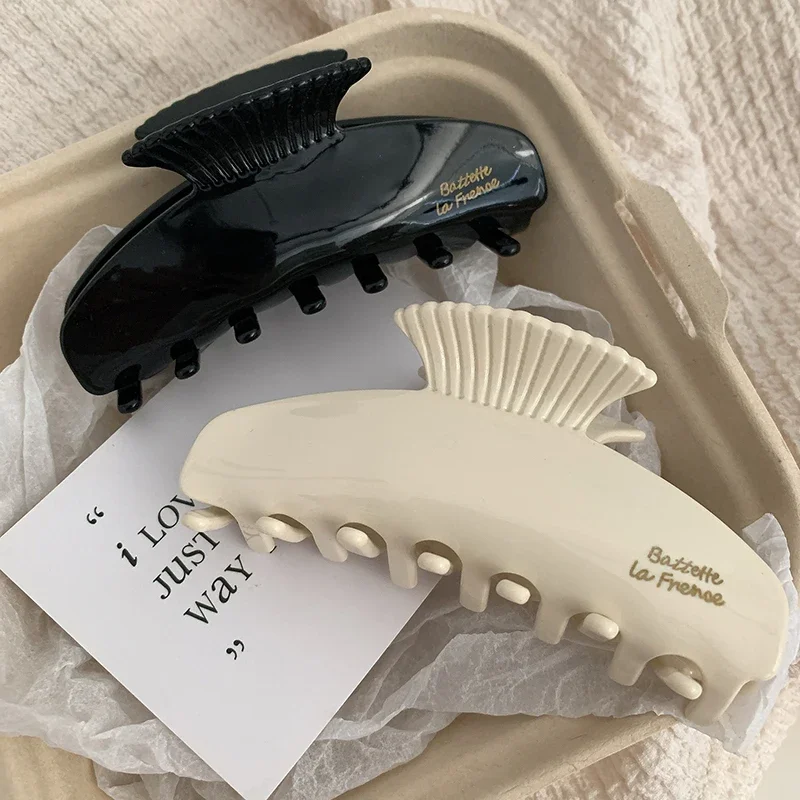 *New Creative Design 10.3CM Geometric Scallop Large Hair Clip Claw Rerto Black White Acetic Acid Shark Clip Hair Accessories