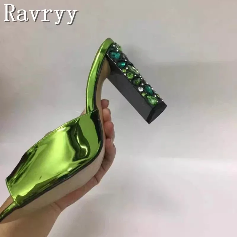 Summer New Emerald Thick Heel Slippers Women Peep Toe Patent Leather Green Shinning Wedding Party High Heel Mules