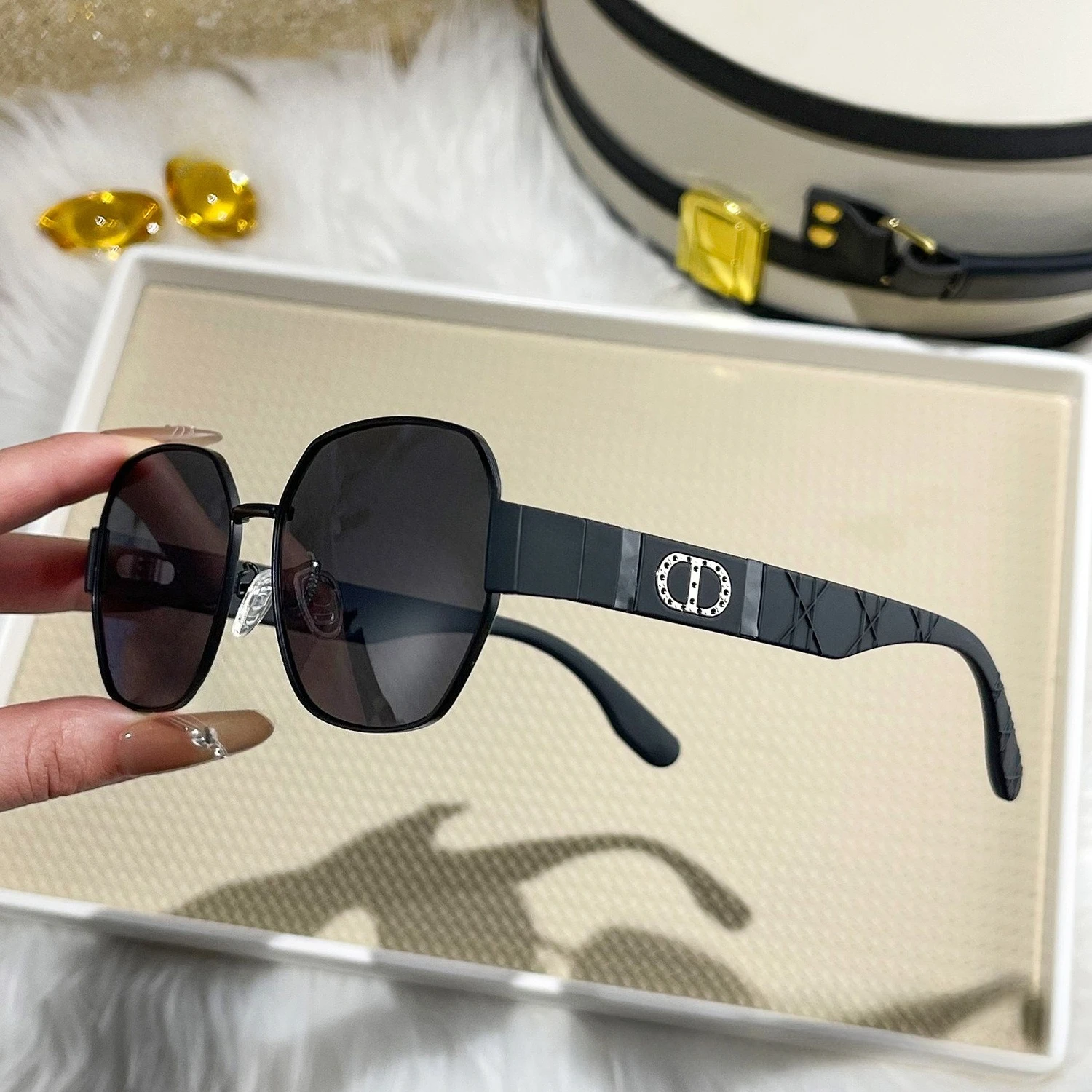 

Новые винтажные солнцезащитные очки 2026 года с металлической оправой, поляризованными HD-линзами, ретро-дизайном, защитой от УФ-излучения, роскошный модный подарок