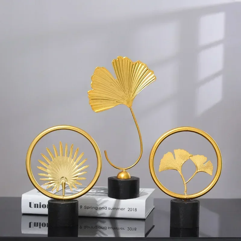 

Nordic Ginkgo Leaf Figure Home Decor Metal Ornament Creative Home Decoration Living Room TV Cabinet Entrance Decoration