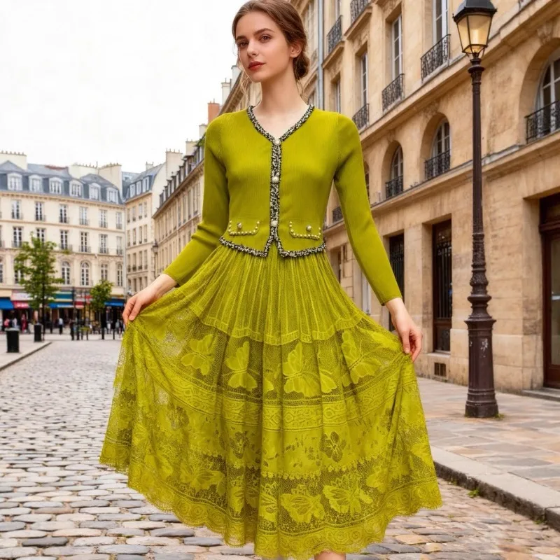 مياكي فستان مطوي خريف جديد الفرنسية الضغط التجاعيد حجم كبير فستان 2025 أزياء من الدانتل مزاجه الخامس الرقبة فساتين طويلة أنيقة