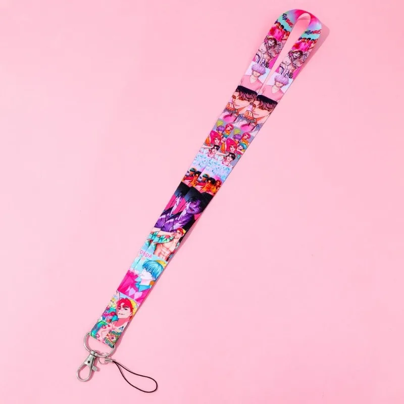 سلسلة مفاتيح KPop Demon Hunters الجديدة للرجال والنساء مع نمط كرتوني أنيمي بسيط وأنيق وشريط عصري