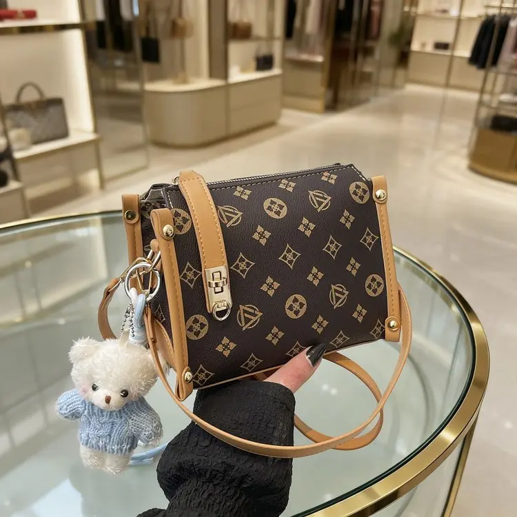 

Women's Luxury Monogram Handbag 2026 New Arrival Leather Trim Metal Buckle Elegant Shoulder Purse
